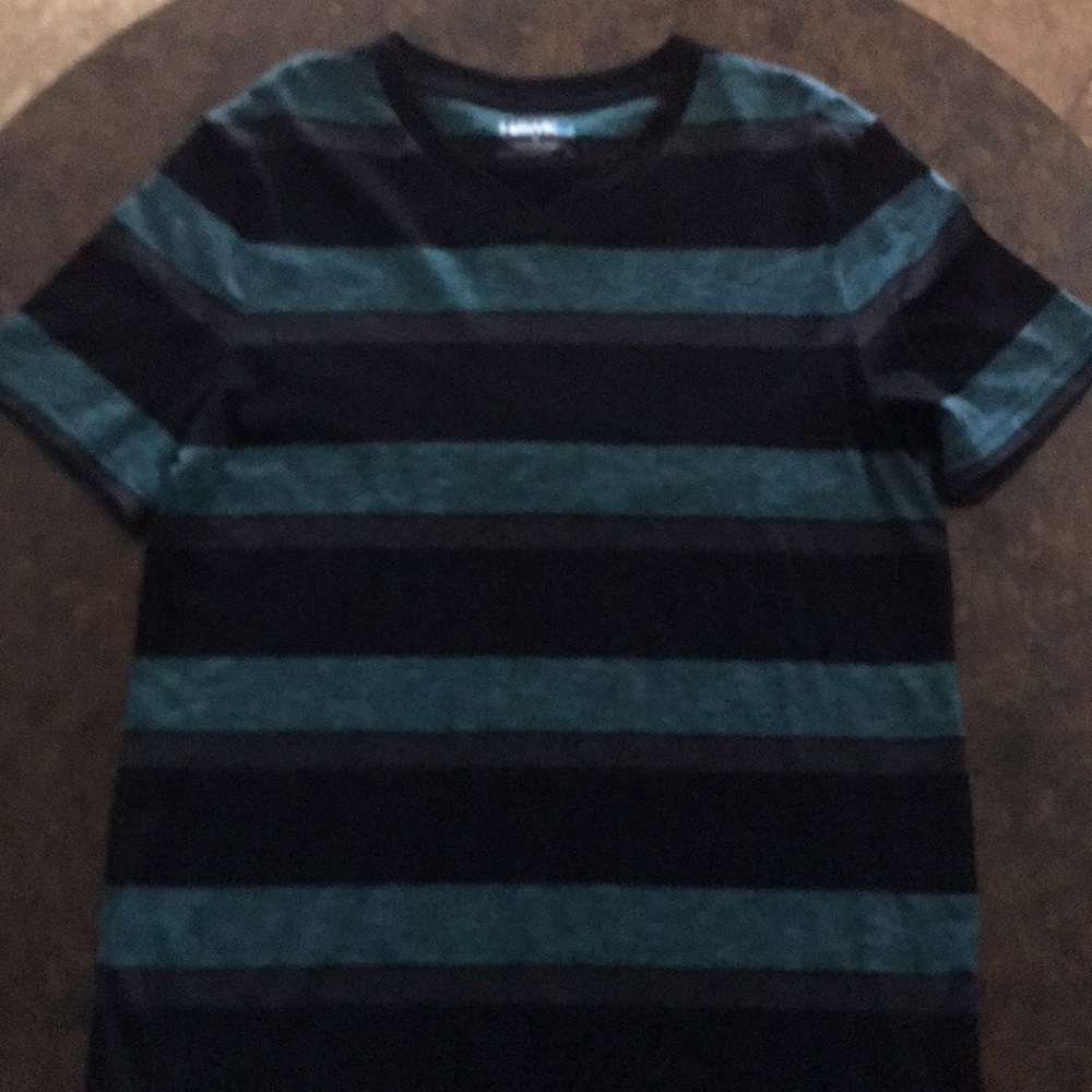 V-neck T-shirt